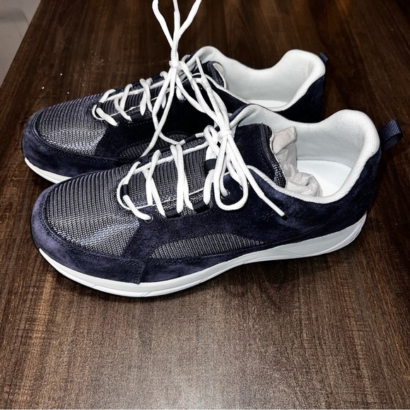 L.L. Bean Men's Comfort Fitness Walking Shoes Suede Mesh Navy Blue Size 10W EUC - Picture 1 of 6